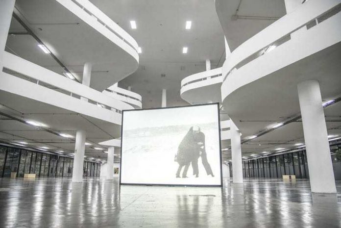 Wind, de Joan Jonas, 1968, no Pavilhão da Bienal