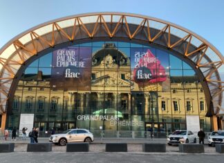 Grand Palais Ephemere, onde ocorreu a Feira Internacional de Arte Contemporânea (FIAC) de Paris em 2021. Foto: Hélio Campos Mello