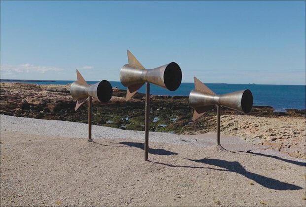 Foto horizontal, colorida. MISTERIOS, de Christian Boltanski, integra a BIENALSUR