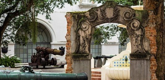 Arco no Pátio dos Canhões do Museu Histórico Nacional. Foto: Alessandra Sant'Anna/Wikimedia Commnos