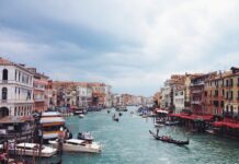 Vista do canal de Veneza. Foto: Creative Commons.