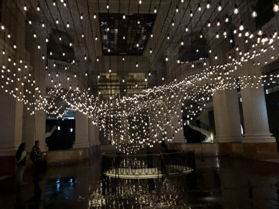 Rafael Lozano-Hemmer, "Pulse Topology", instalação apresentada no Santander Cultural, na 13ª Bienal do Mercosul. Foto: Leonor Amarante