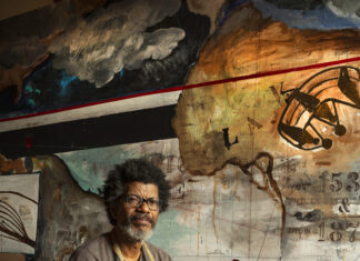 O pintor fluminense Arjan Martins, em seu ateliê no Rio de Janeiro. Foto: Pepe Schettino