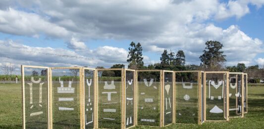 Obra da exposição "Entre-tejidos", El Cercado. Foto: Divulgação